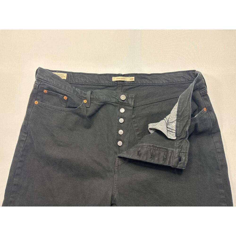 Levi's Women's Wedgie Straight Leg Black Jeans - Size 20W (40x25.5) - Picture 2 of 8